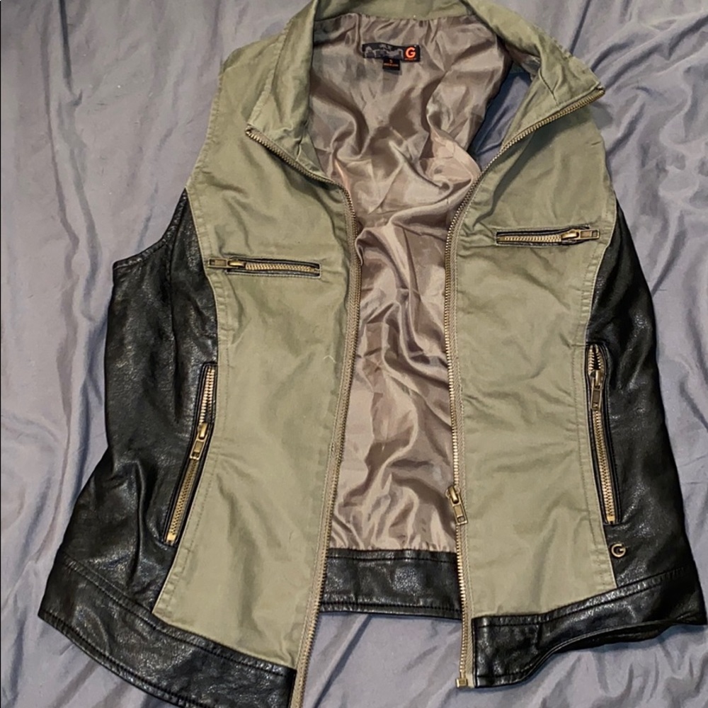 GUESS vest